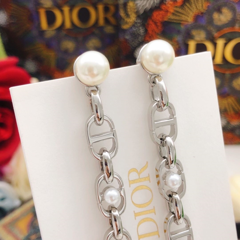 chr1st1an D10r earrings